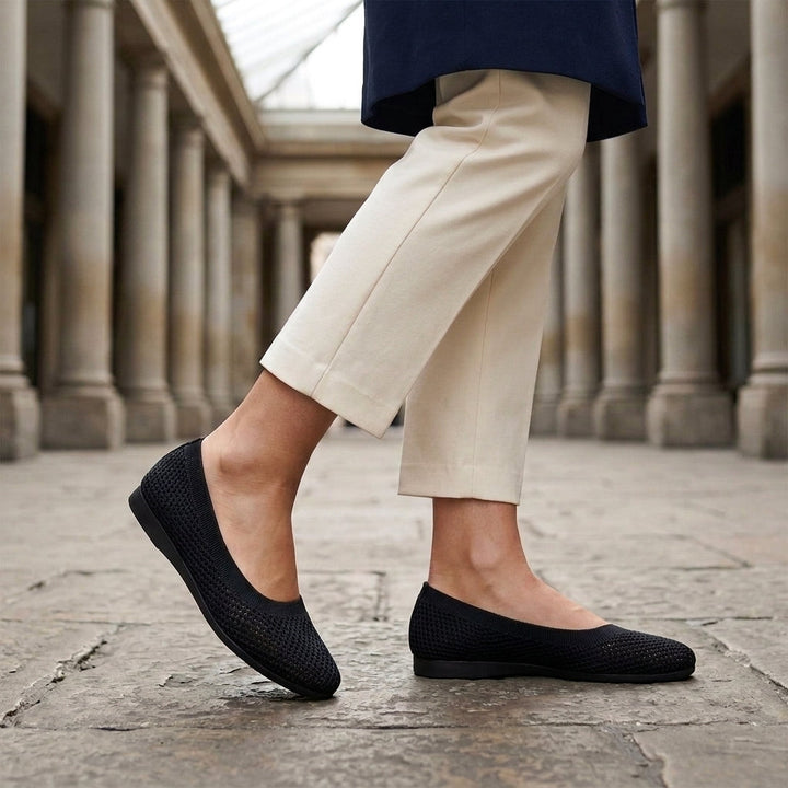 Women's Vicenza Knit Flats product image | Invictora.com