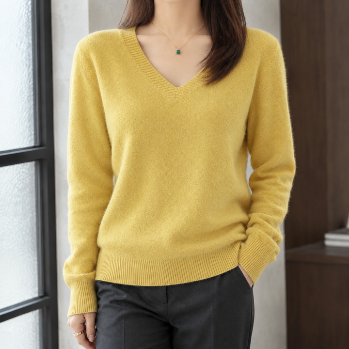 Women's Natalie V-Neck Sweater | Invictora.com