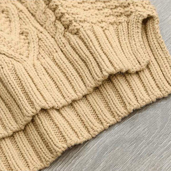Women's Brooklyn Knit Sweater in Off White | Invictora.com