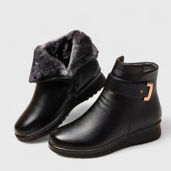 Women's Faux Leather Side Zip Ankle Boots – Fur Lining