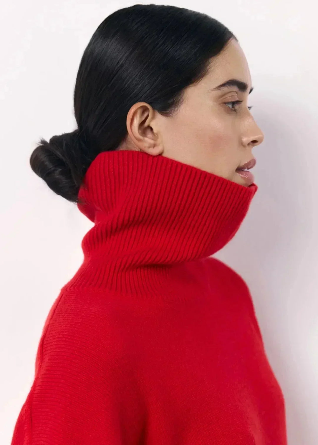 Women's Jumper – Oversized Roll-Neck Knit