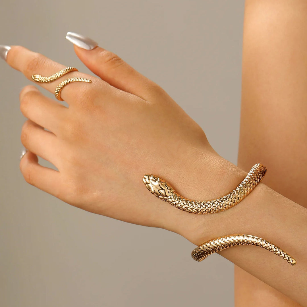 Women's Virella Sculpted Serpent Set | Invictora.com