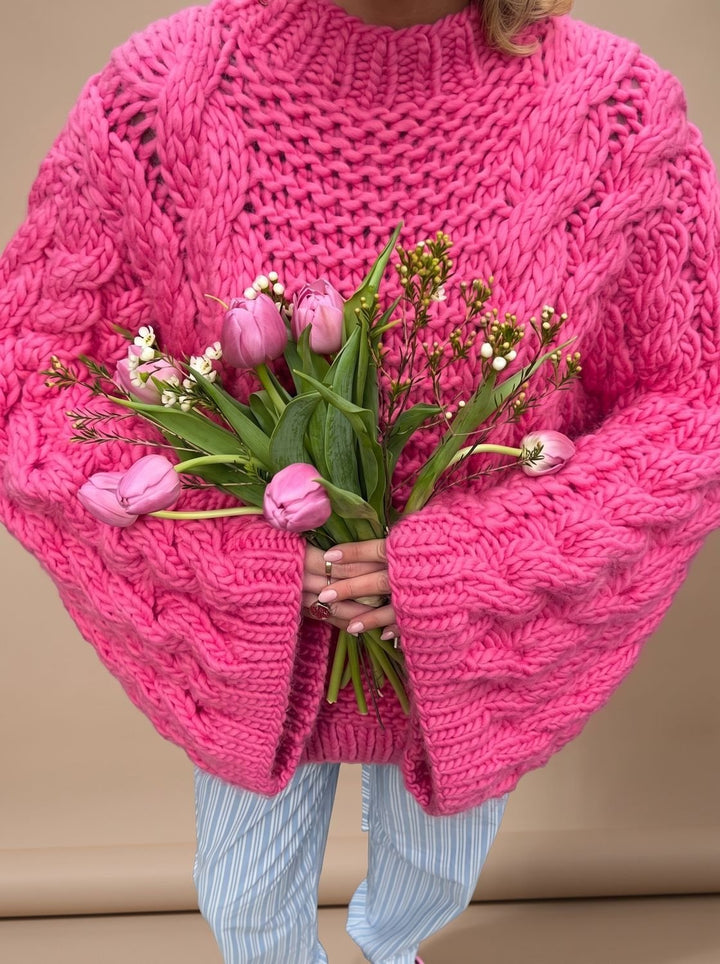 Women's Jumper – Chunky Cable Knit Oversized Dropped-Shoulder