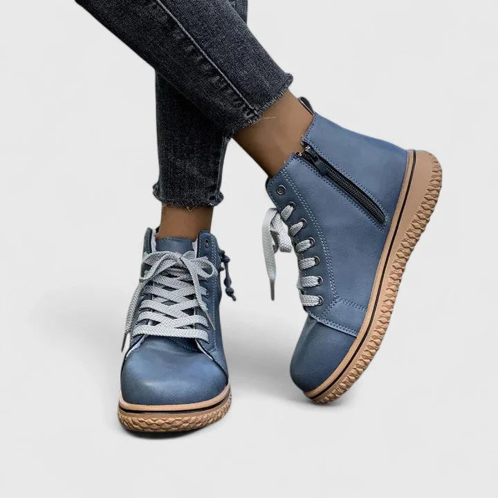 Women's Faux Leather Lace-Up Ankle Boots – A Chunky Ridged Sole