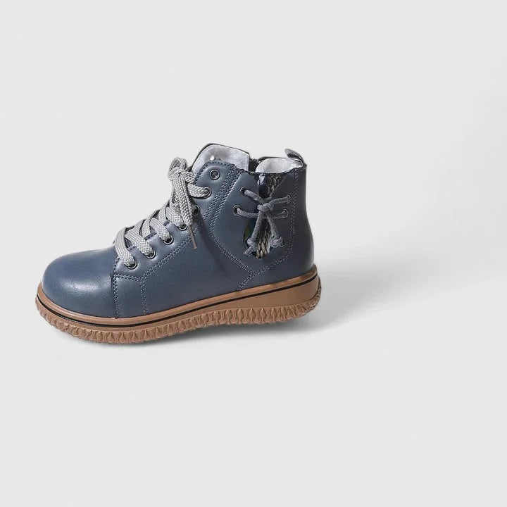 Women's Faux Leather Lace-Up Ankle Boots – A Chunky Ridged Sole