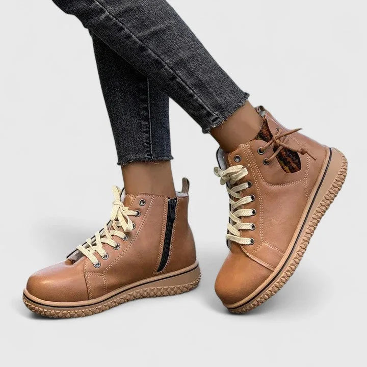 Women's Faux Leather Lace-Up Ankle Boots – A Chunky Ridged Sole