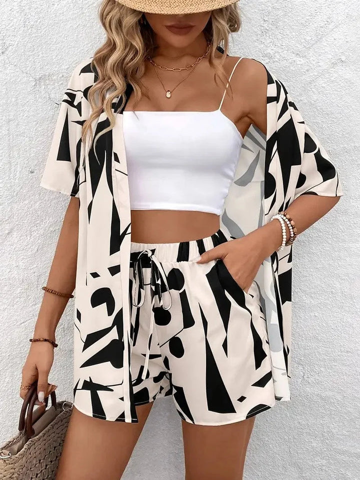 Women's Floral Kimono Cardigan Sweater – 3/4 Sleeve And Shorts