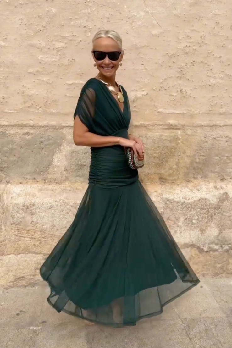 Women's Gradient Pleated Maxi Dress - Elegant Flowing Silhouette product image | Invictora.com
