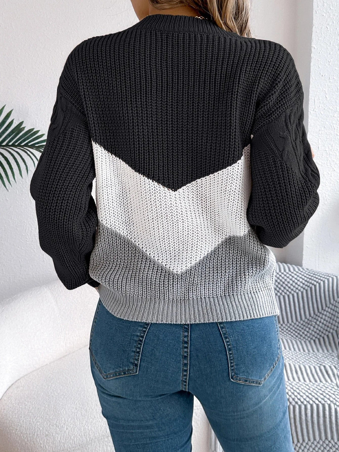 Women's Long-Sleeve Cable-Knit Chevron Color-Block Knit Sweater – Crew-Neck