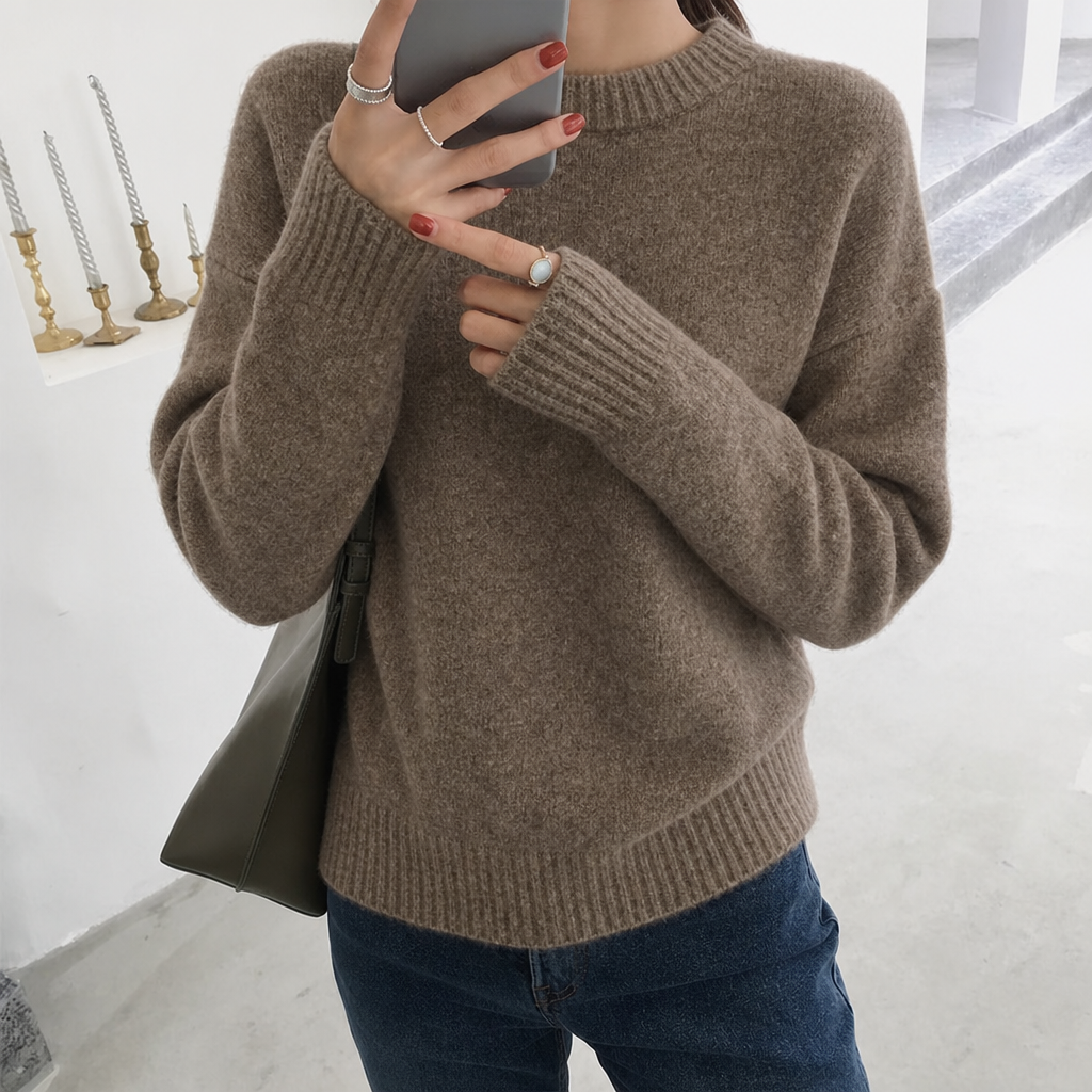 Women's Jumper – Oversized Fluffy Knit