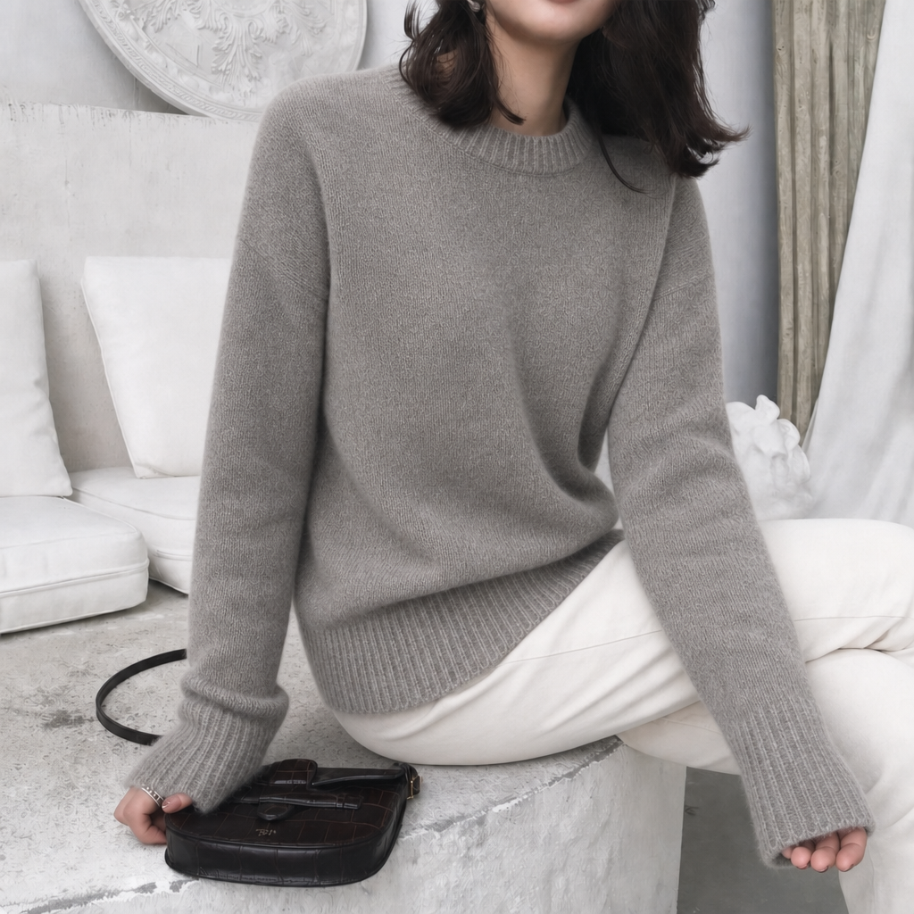 Women's Jumper – Oversized Fluffy Knit
