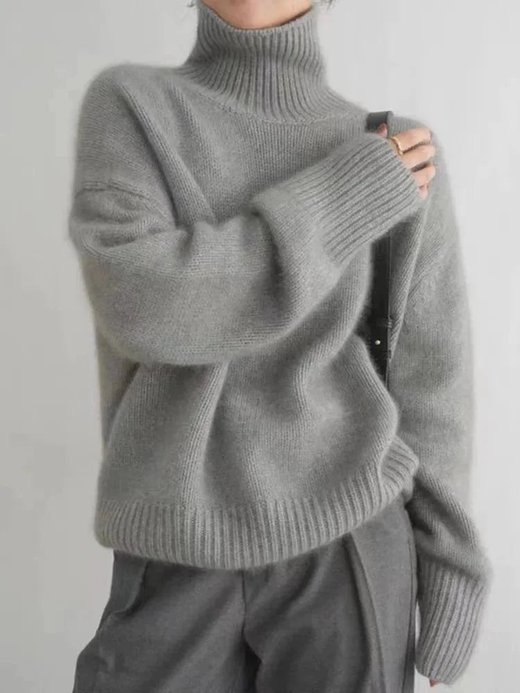 Women's Relaxed-Fit Long-Sleeve Knit Sweater – Turtleneck And Ribbed Cuffs