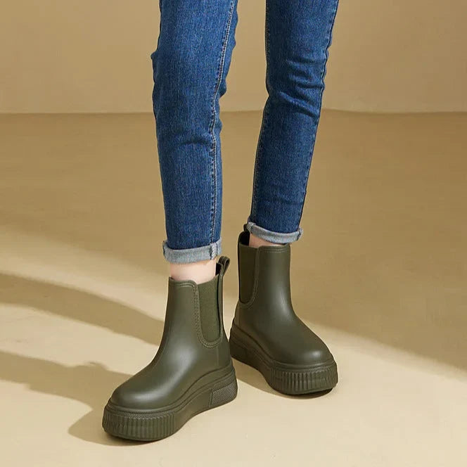 Women's Rubber Chelsea Rain Boots – Chunky Platform Sole
