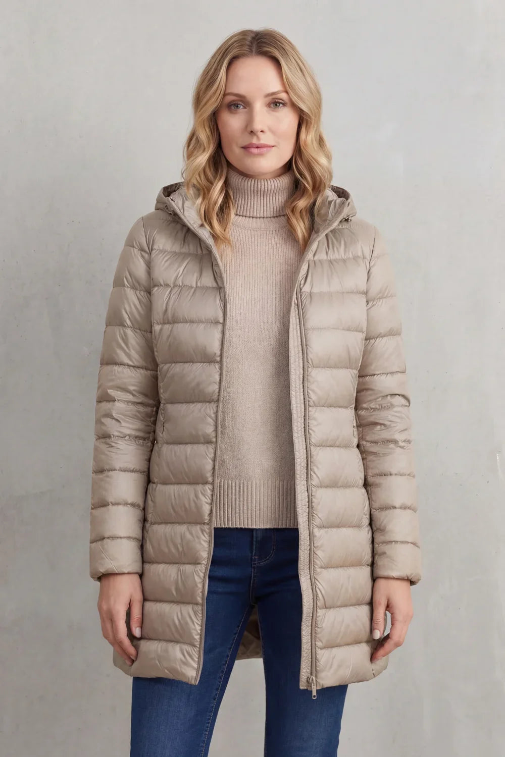 Women's Ultra-Lightweight Hooded Down Jacket For Cosy Warmth