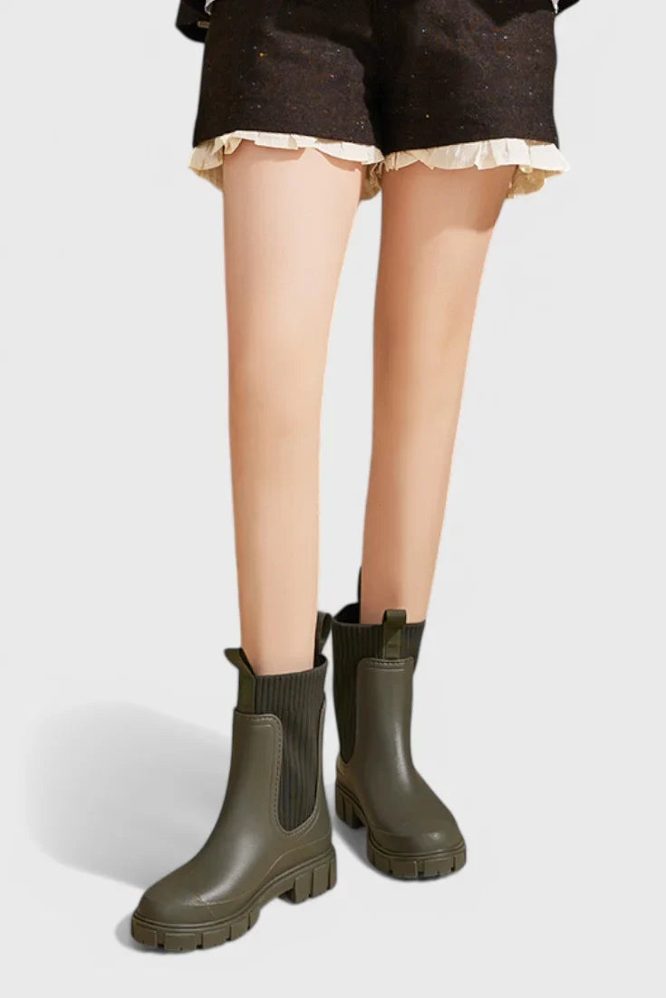 Women's Rubber Chelsea Boots – Ribbed Knit Cuffs And Lug Sole