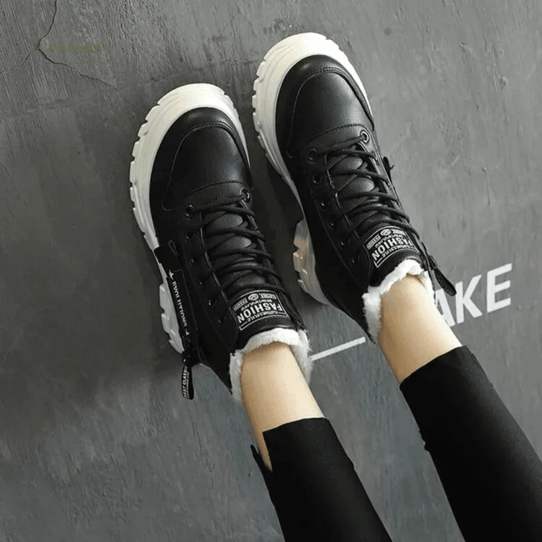 Women's Winter Faux Fur-Lined Lace-Up Ankle Boots – Chunky Sole